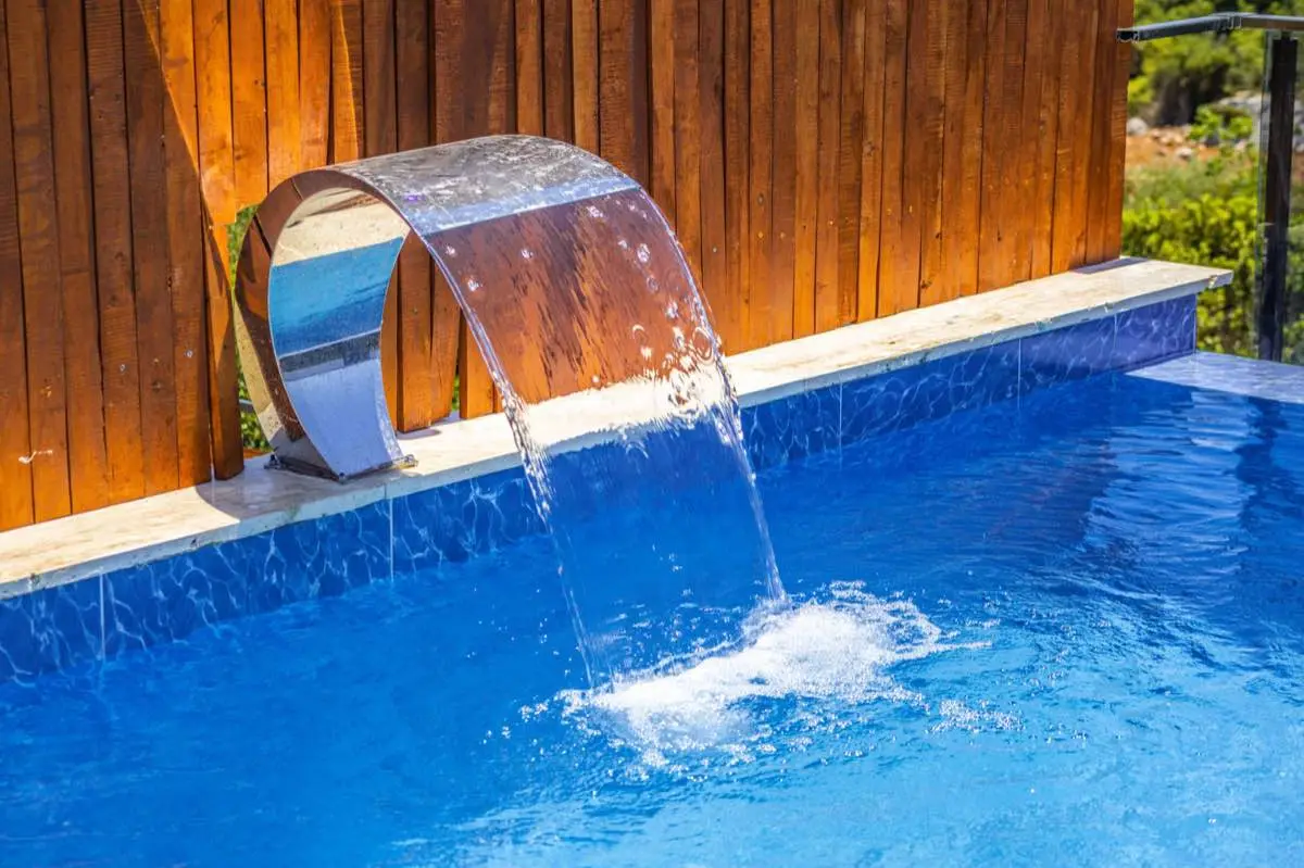 Weekly Pool Cleaning & Maintenance in New Orleans, LA