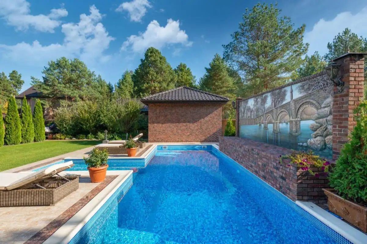 Weekly Pool Cleaning & Service in New Orleans, LA